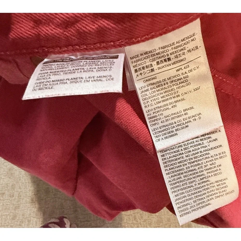 Vintage Levi's 501  Women's Button Fly 33x32‎  Red Excellent Cond.